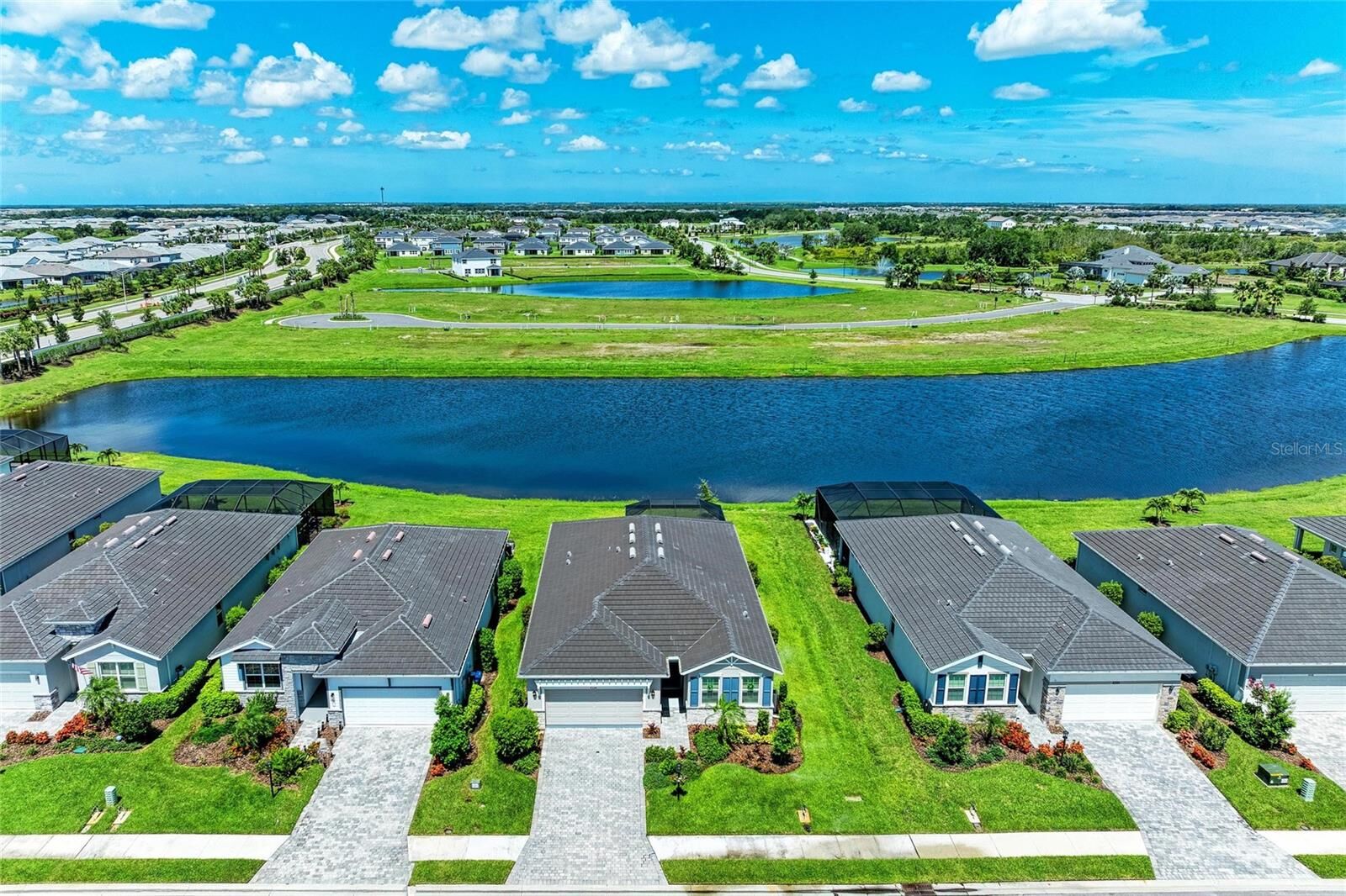 Property Photo:  4324 Dairy Court  FL 34211 