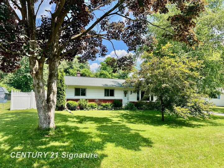 4840 Clunie Street  Saginaw MI 48638 photo