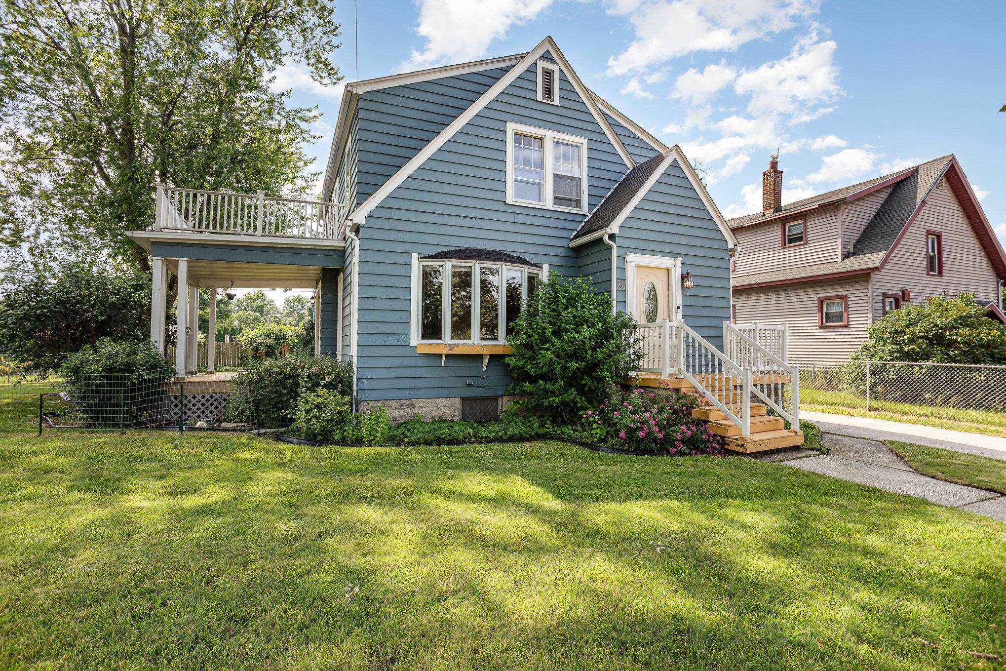 Property Photo: 502 S Barclay Street MI 48706