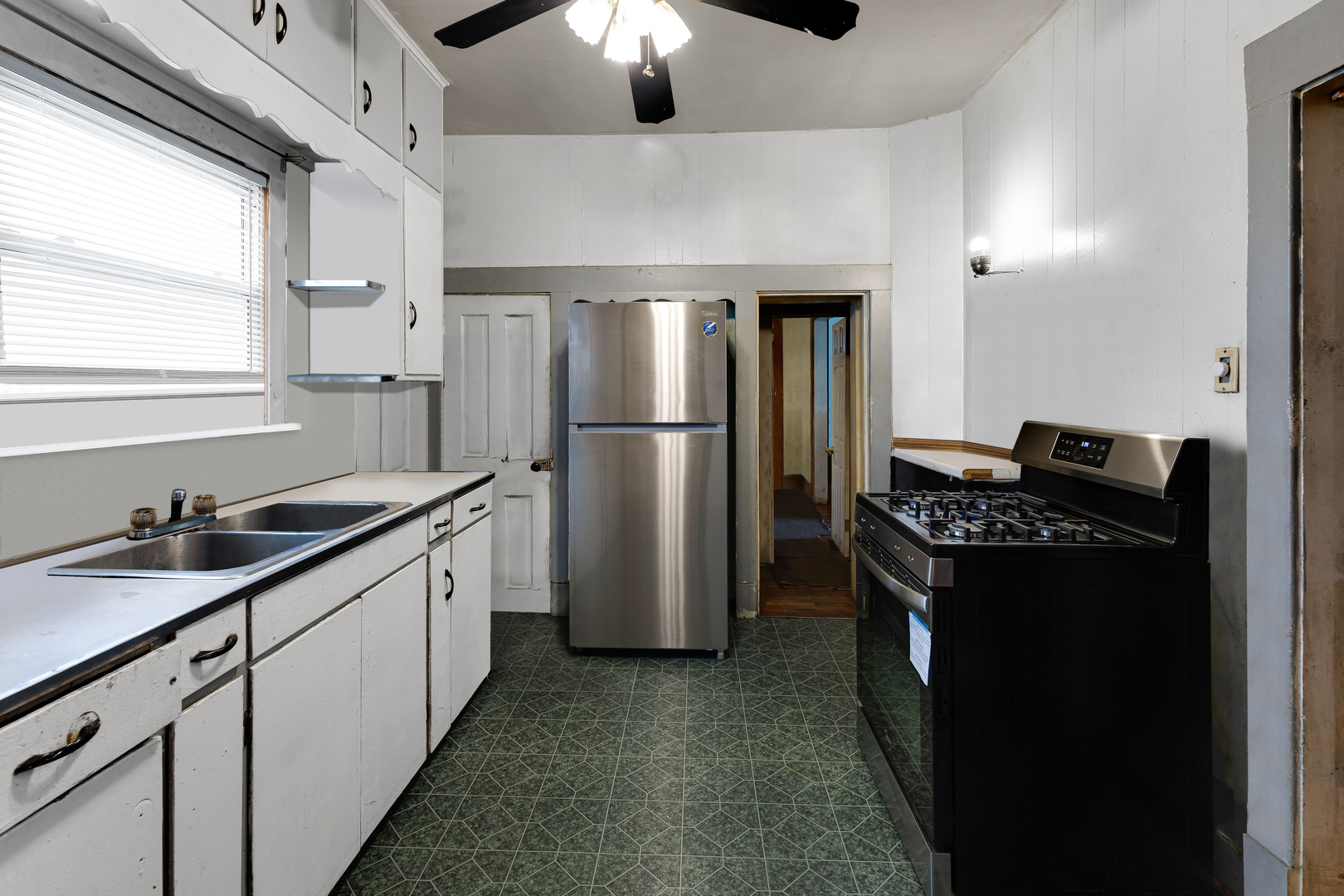 Property Photo: 520 Sherman Street IL 61832