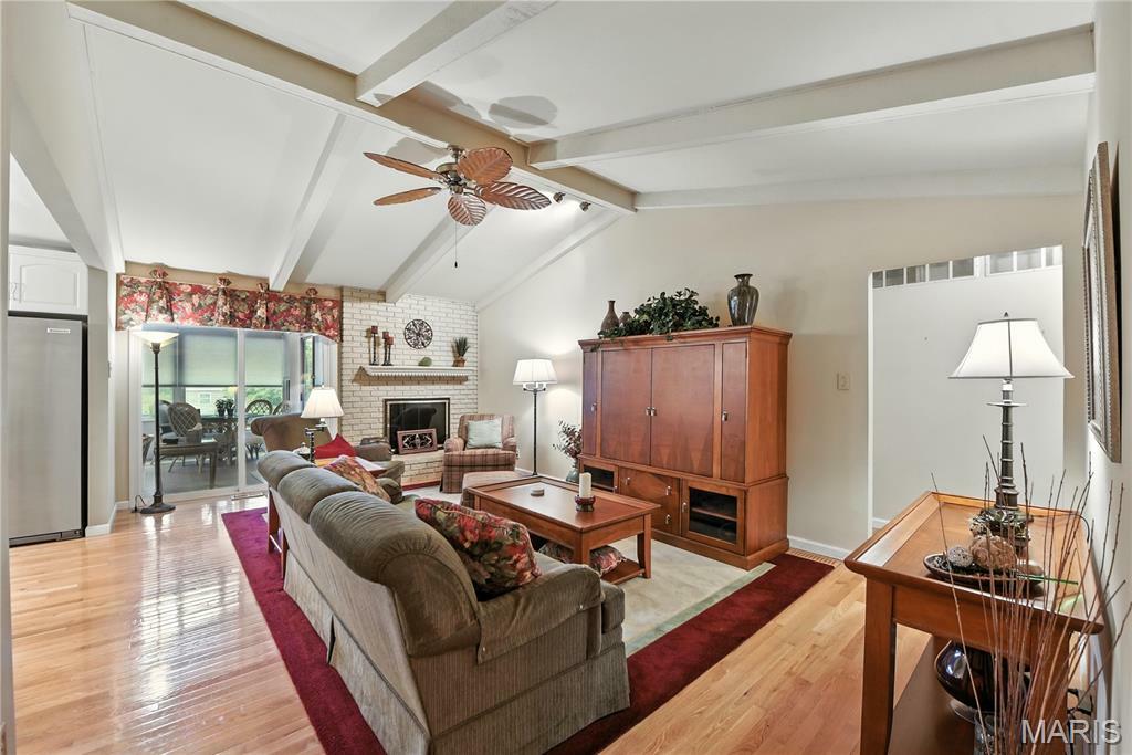 Property Photo: 700 Boleyn Place MO 63021