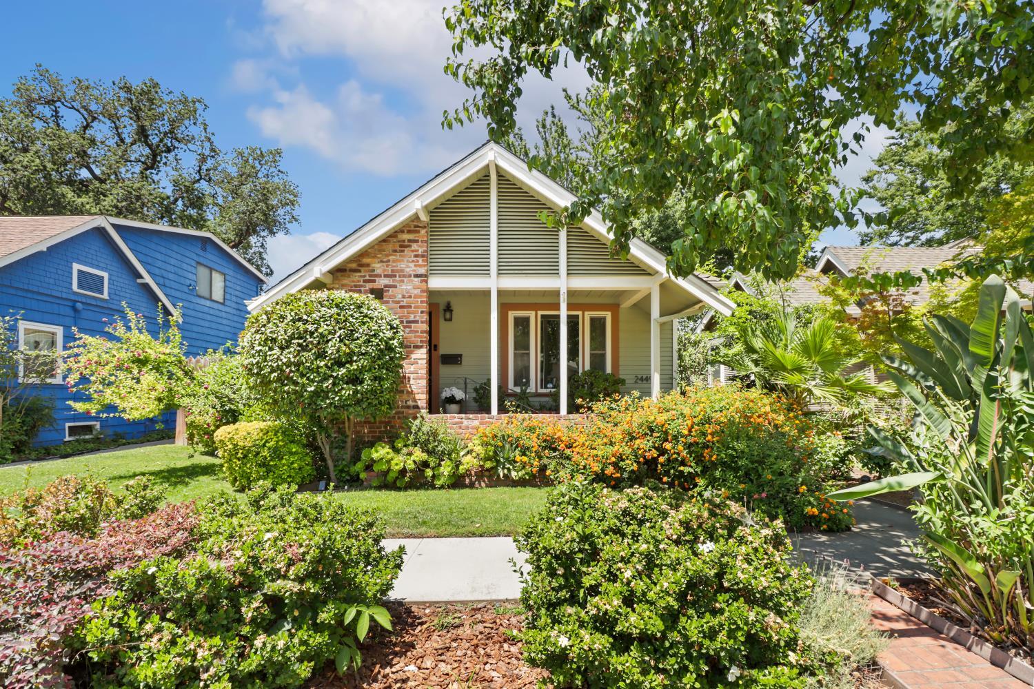 Property Photo: 2449 Donner Way CA 95818