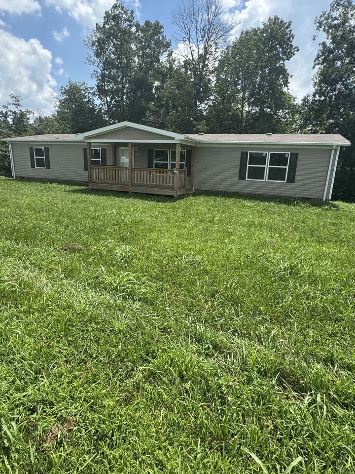 Property Photo: 9392 Sunrise Rd TN 37150