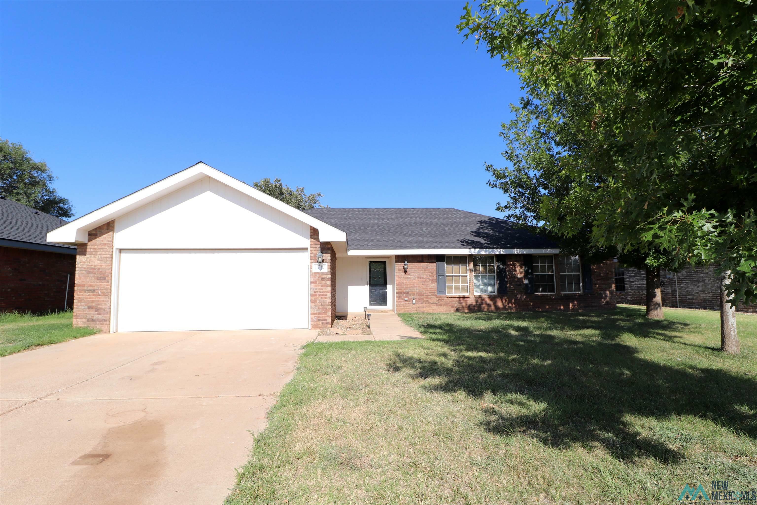 Property Photo: 1717 Erinn Place NM 88101