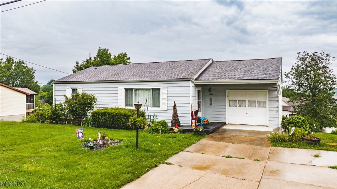 Property Photo: 1310 Newberry Drive WV 26101