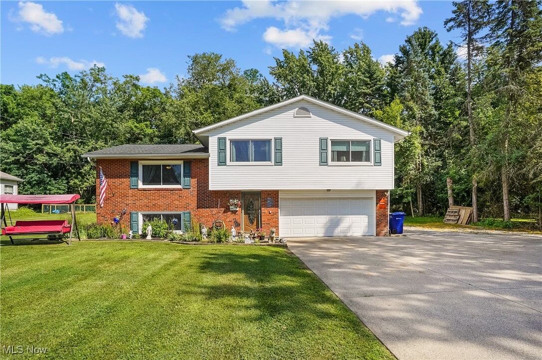 Property Photo: 401 N Elm Avenue OH 44278
