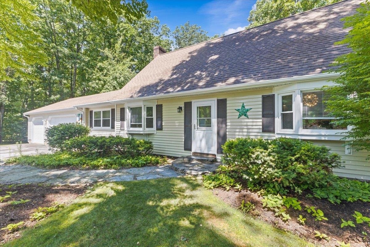 Property Photo: 149 Oak Circle VT 05446