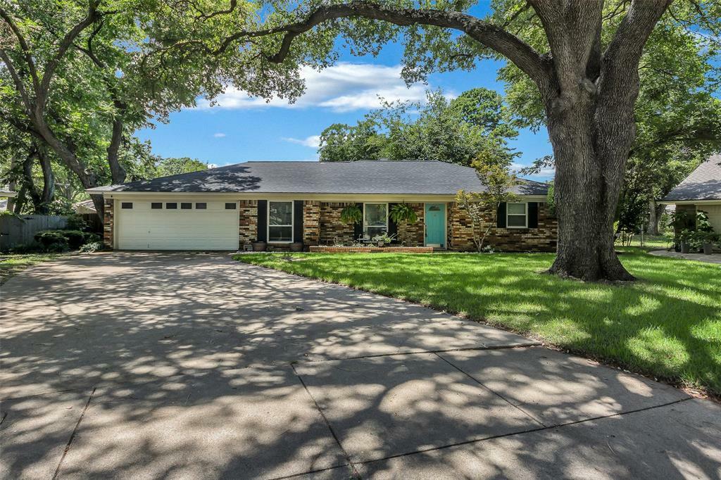 1908 Park Grove Court  Arlington TX 76015 photo