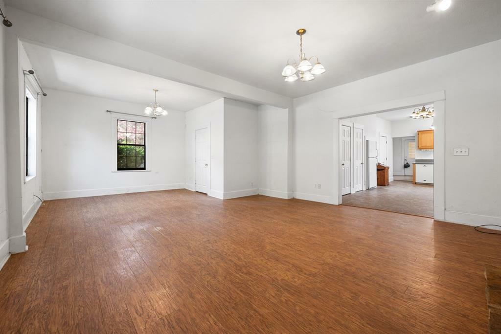 Property Photo: 801 S Sutton Street TX 75147