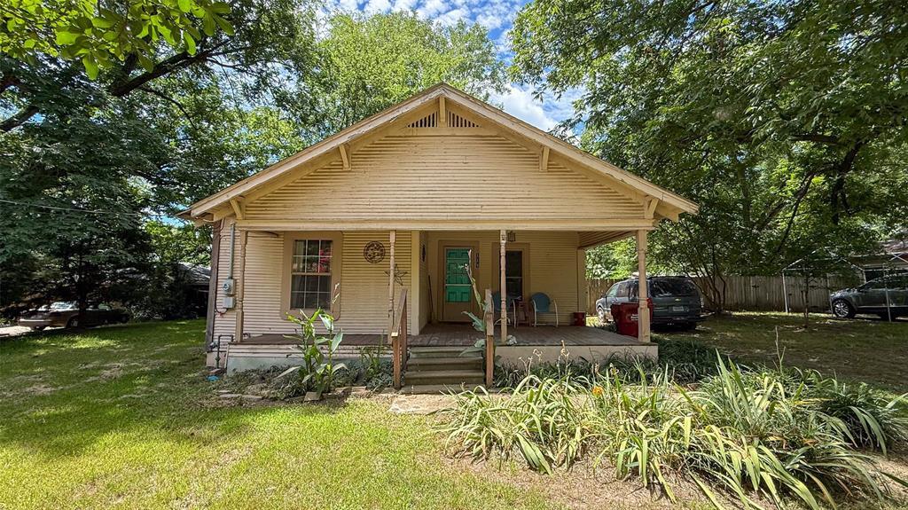 Property Photo:  114 Carthel  TX 75457 