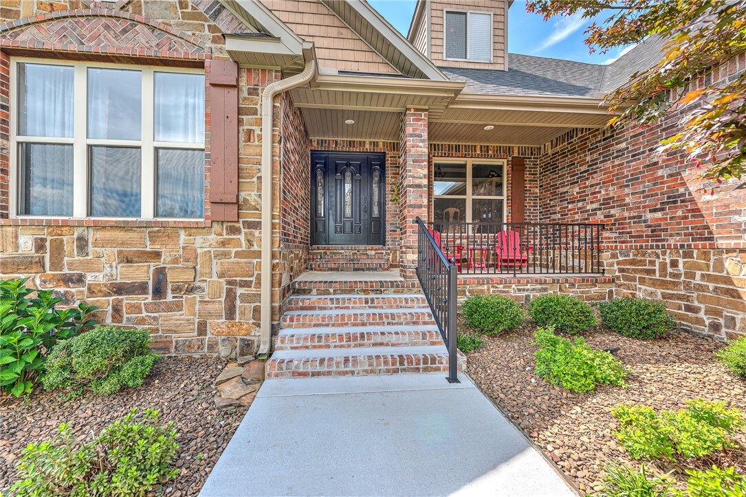 Property Photo: 433 Whitcliff Drive AR 72718