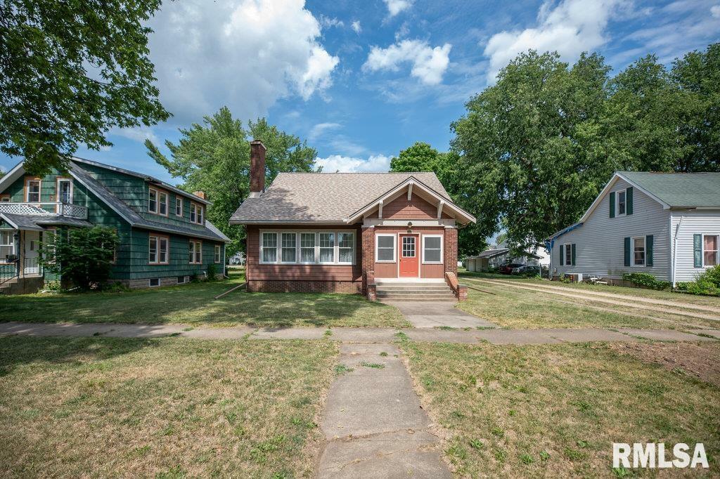 Property Photo: 708 Main Street IL 61537
