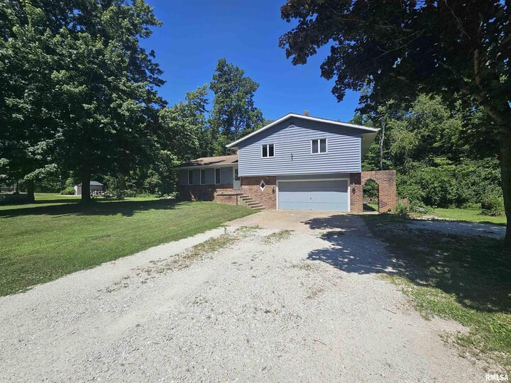 7029 Vista Corte  Delavan IL 61734 photo