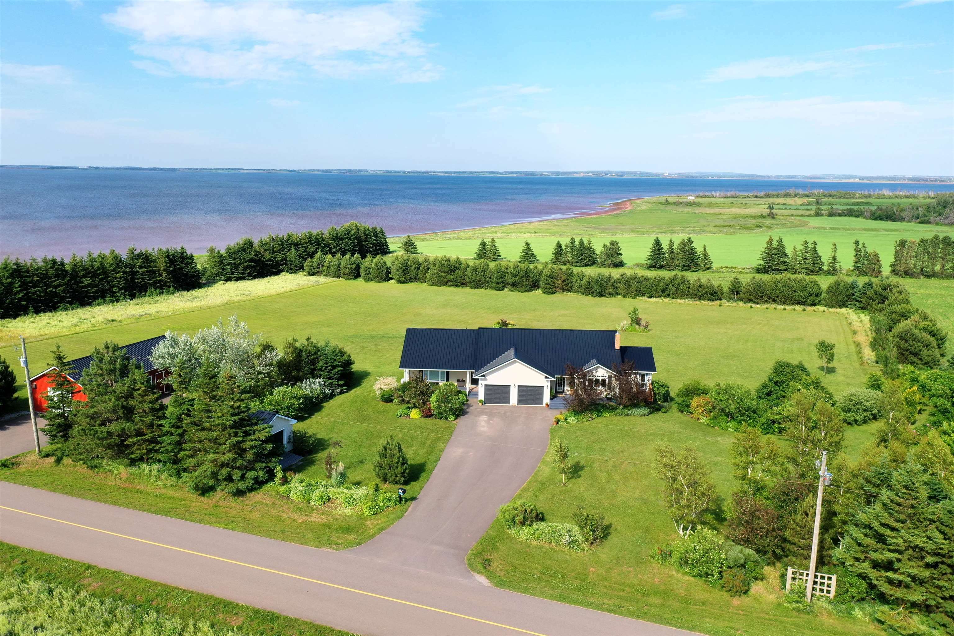 Photo de la propriété: 486 Locke Shore Road PE C1N 4J8