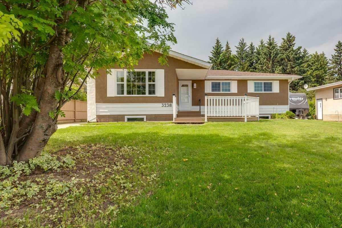 Property Photo: 3238 57 Avenue AB T4N 5V5