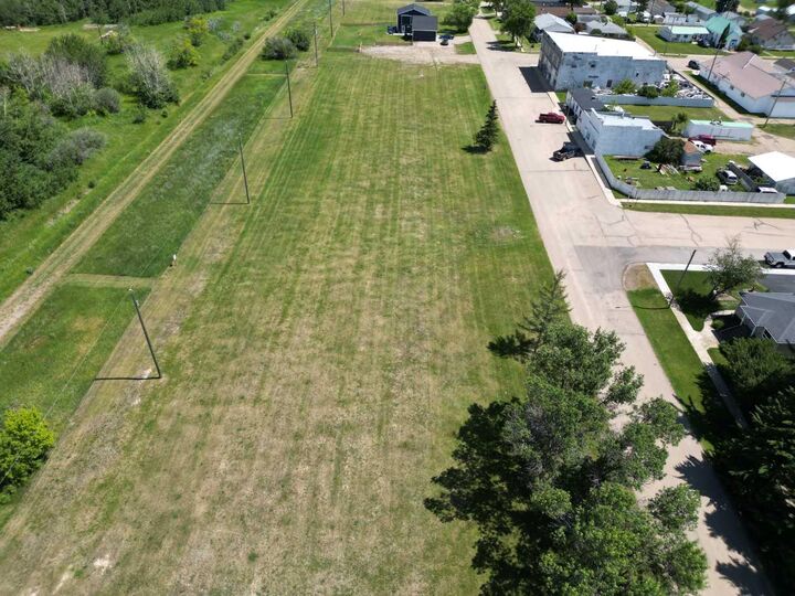 Property Photo: 5006 50 Avenue AB T0C 0N0