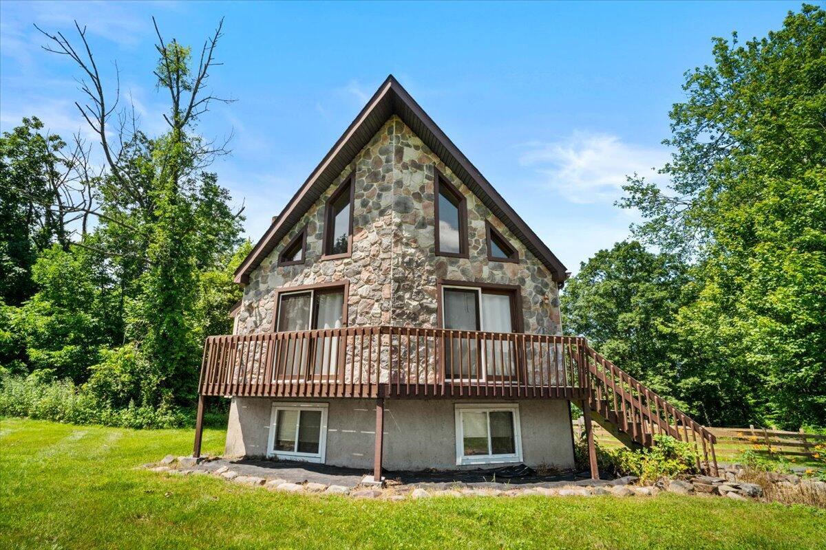 Property Photo: 116 Jennifer Drive PA 18354