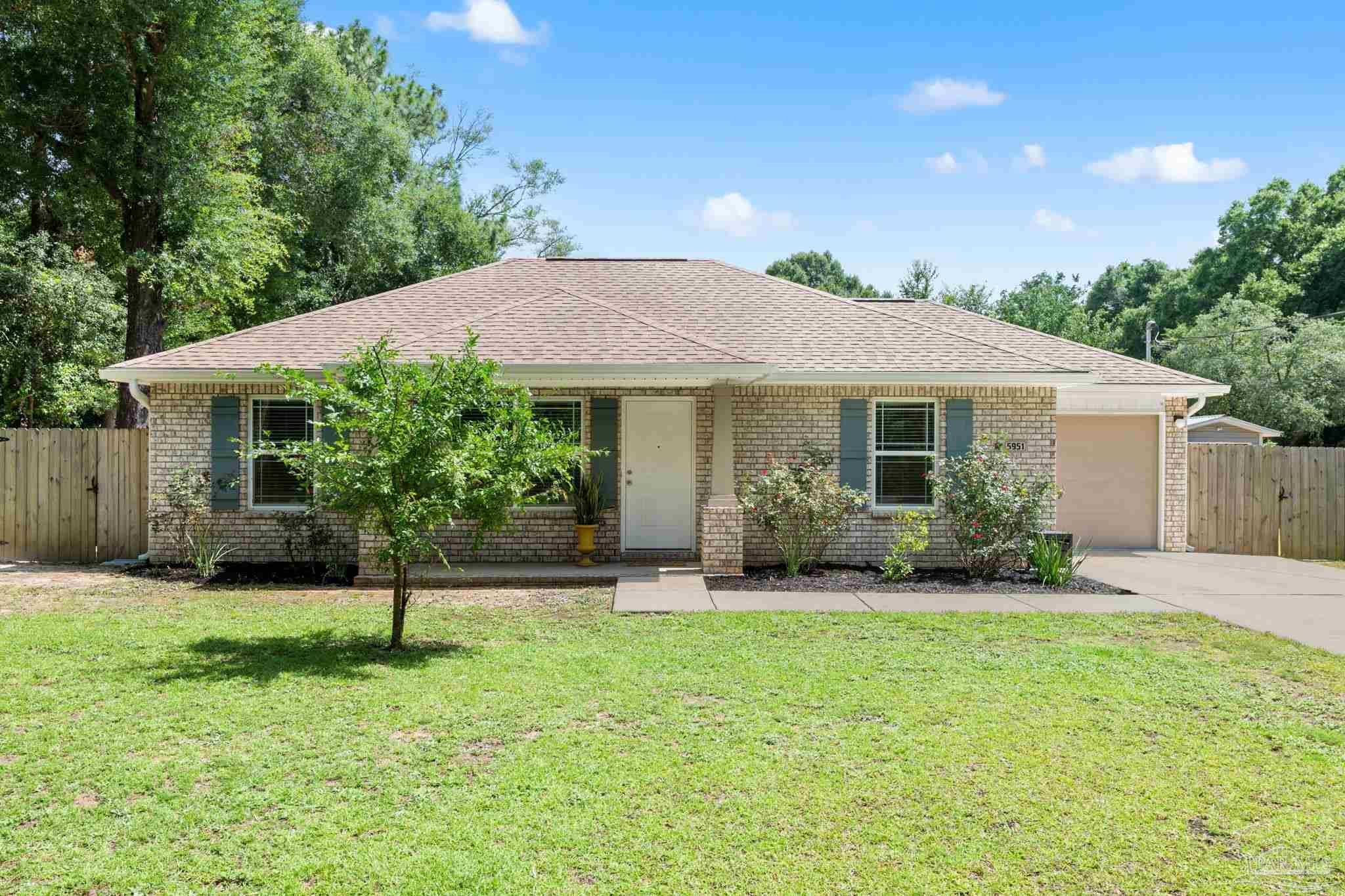 5951 Country Club Rd  Milton FL 32570 photo