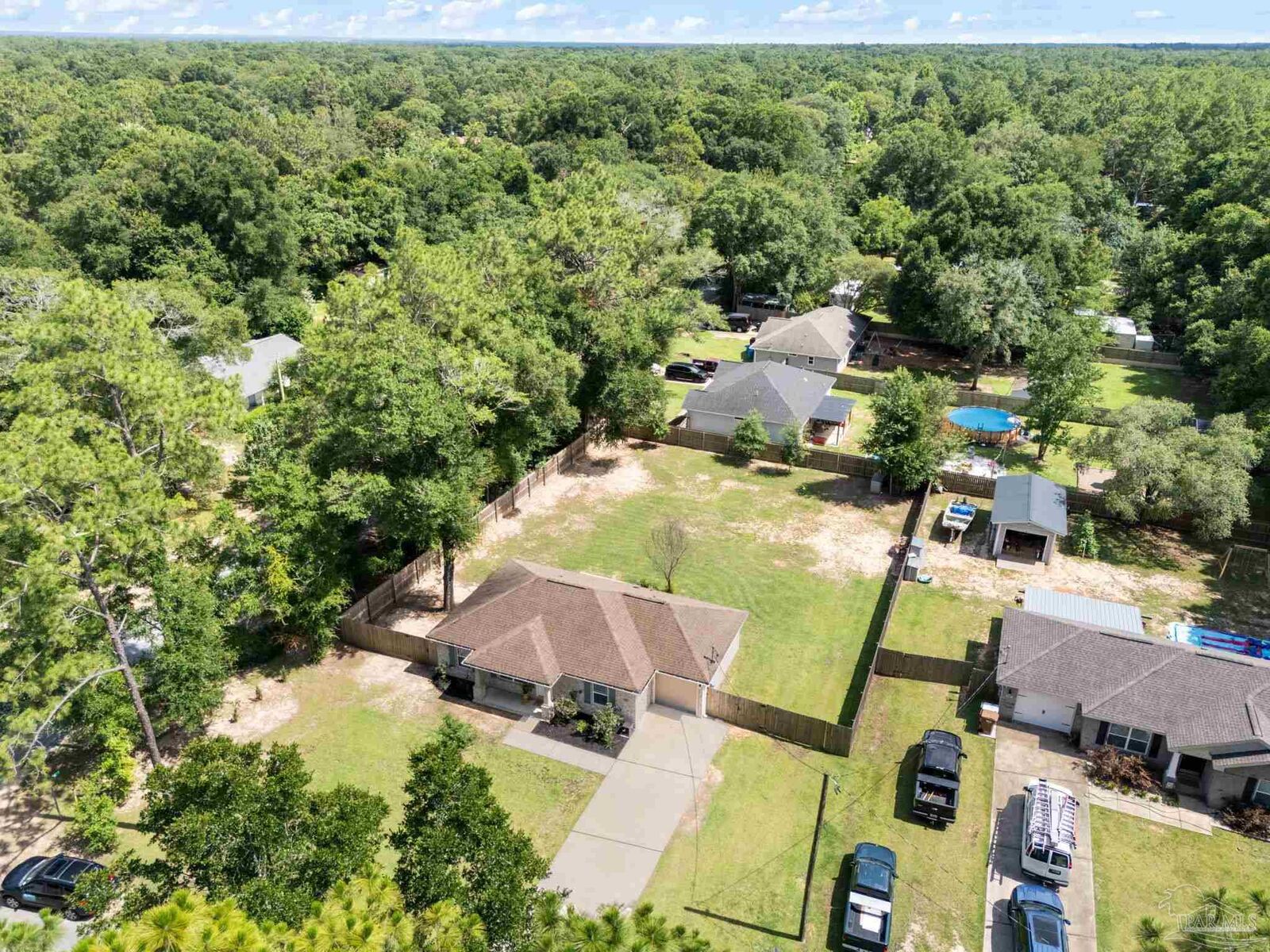 Property Photo: 5951 Country Club Rd FL 32570