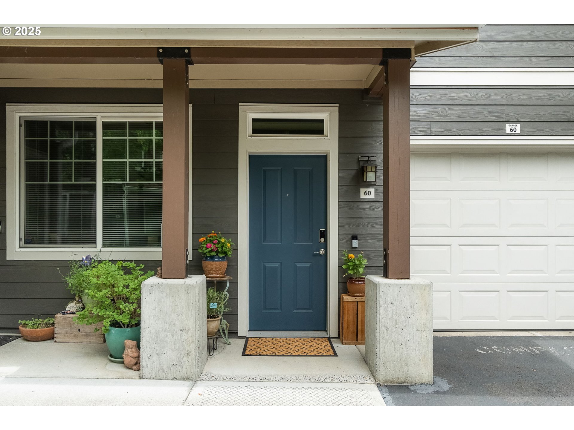 Property Photo: 10800 SE 17th Cir E60 WA 98664