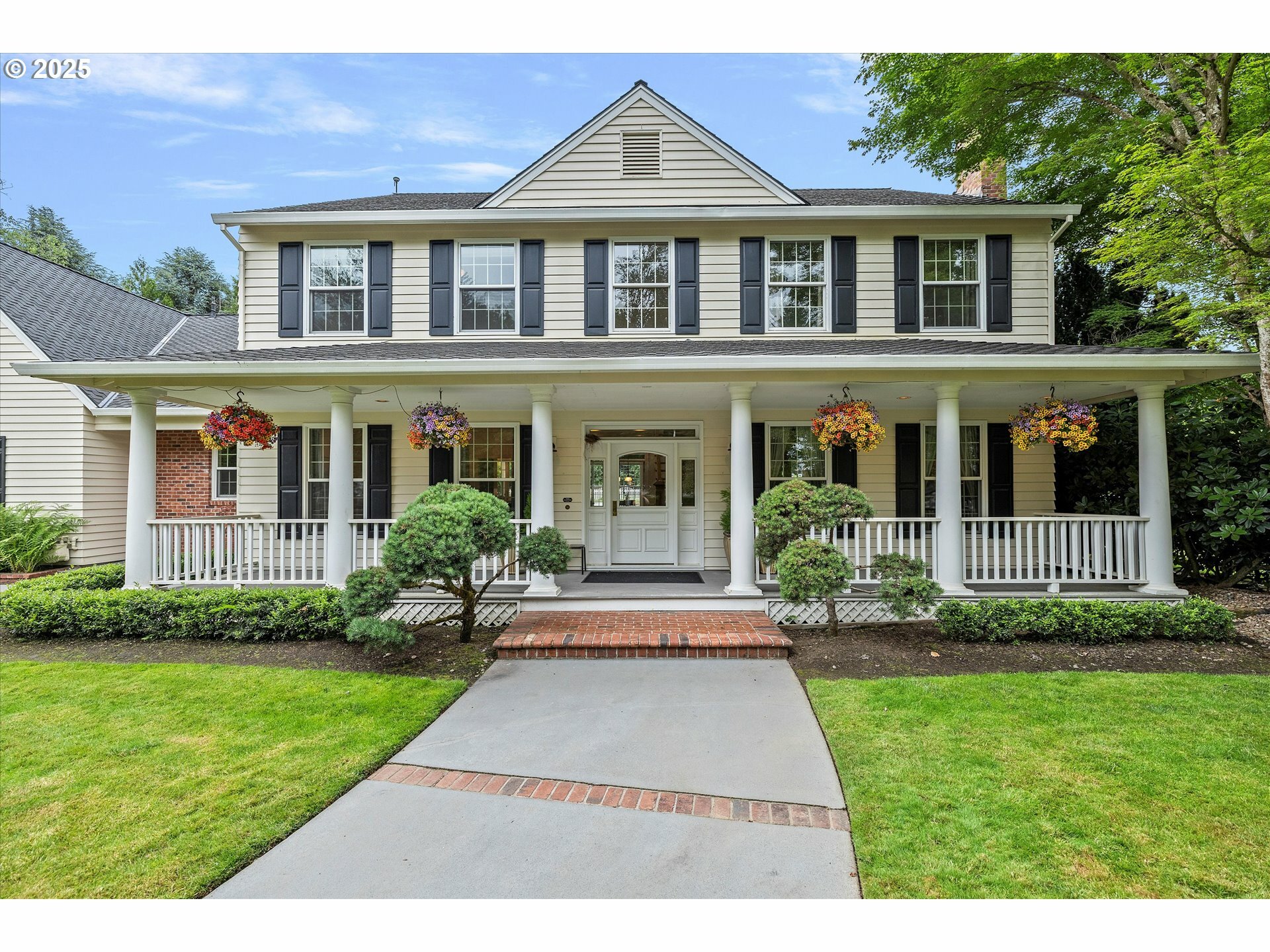 Property Photo: 24700 NE Prairie View Dr OR 97002