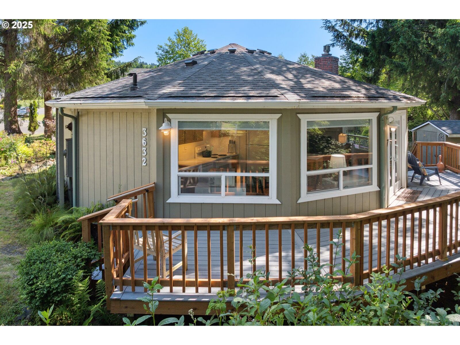 Property Photo:  3632 W Chinook Ave  OR 97110 