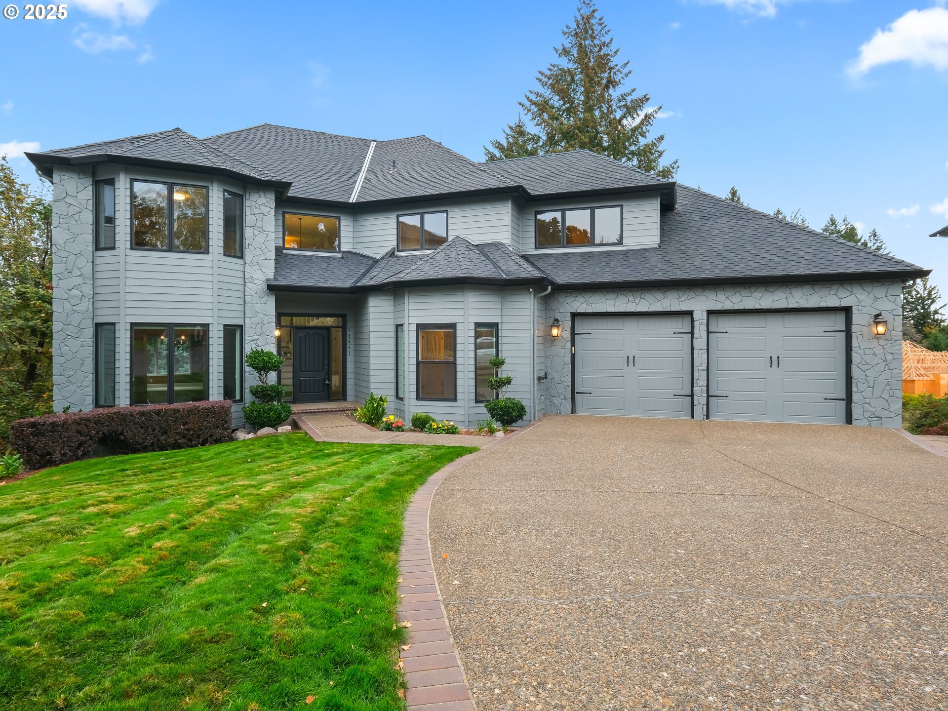 Property Photo: 13441 SW Mountain Ridge Ct OR 97224