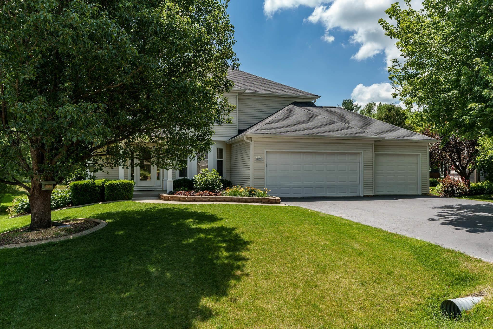 Property Photo: 5579 Hazel Close IL 61073