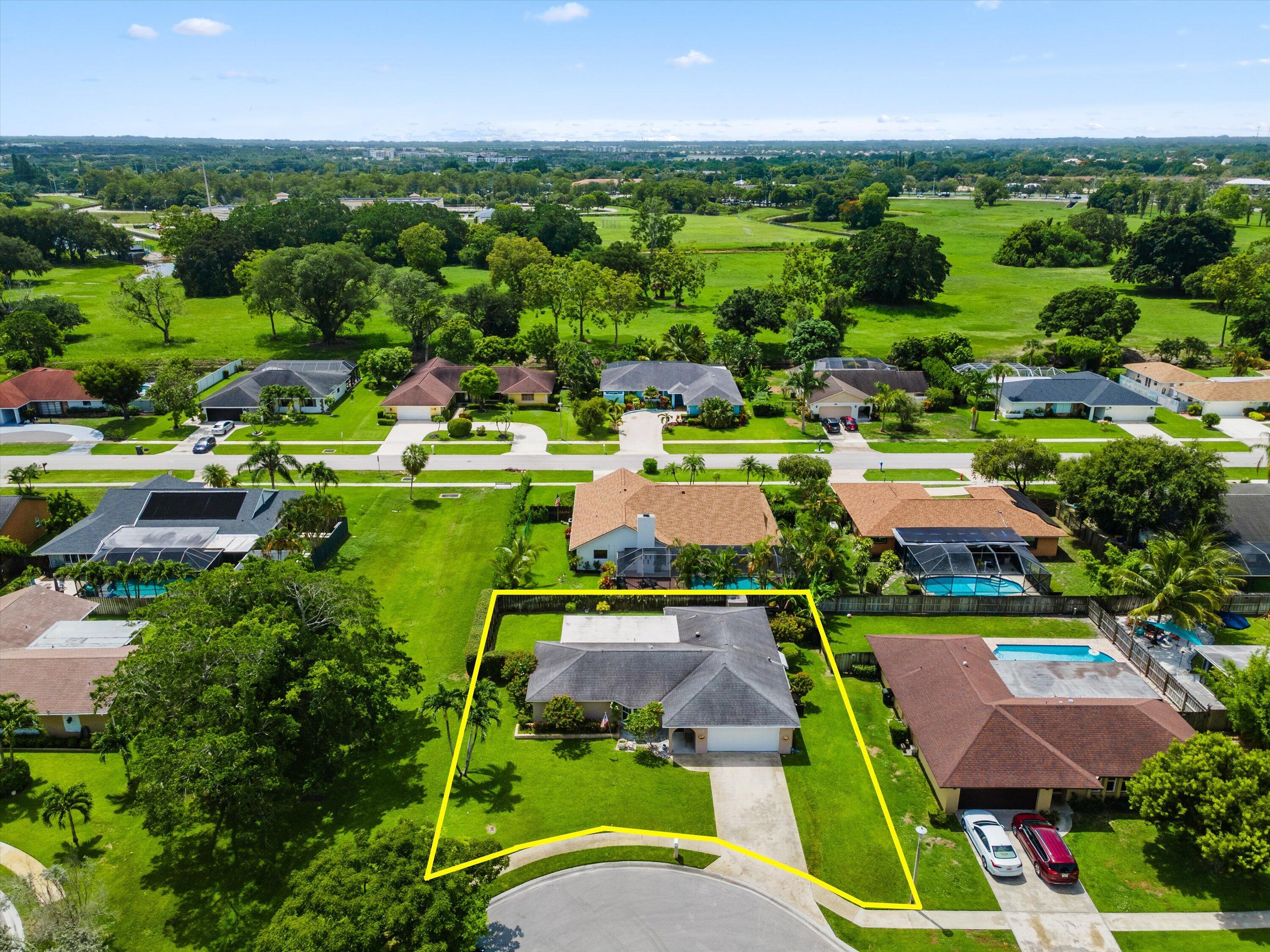 Property Photo: 1692 Brae Burn Place FL 33414