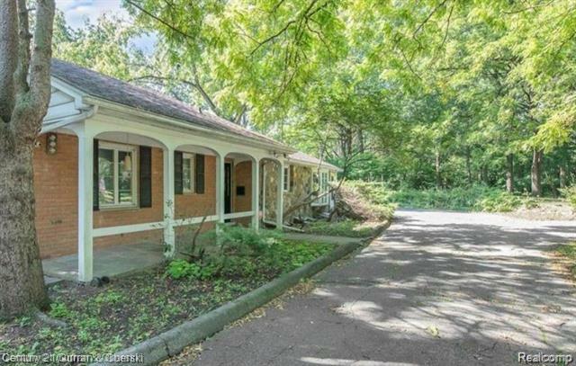 Property Photo: 25831 Avondale Street MI 48141