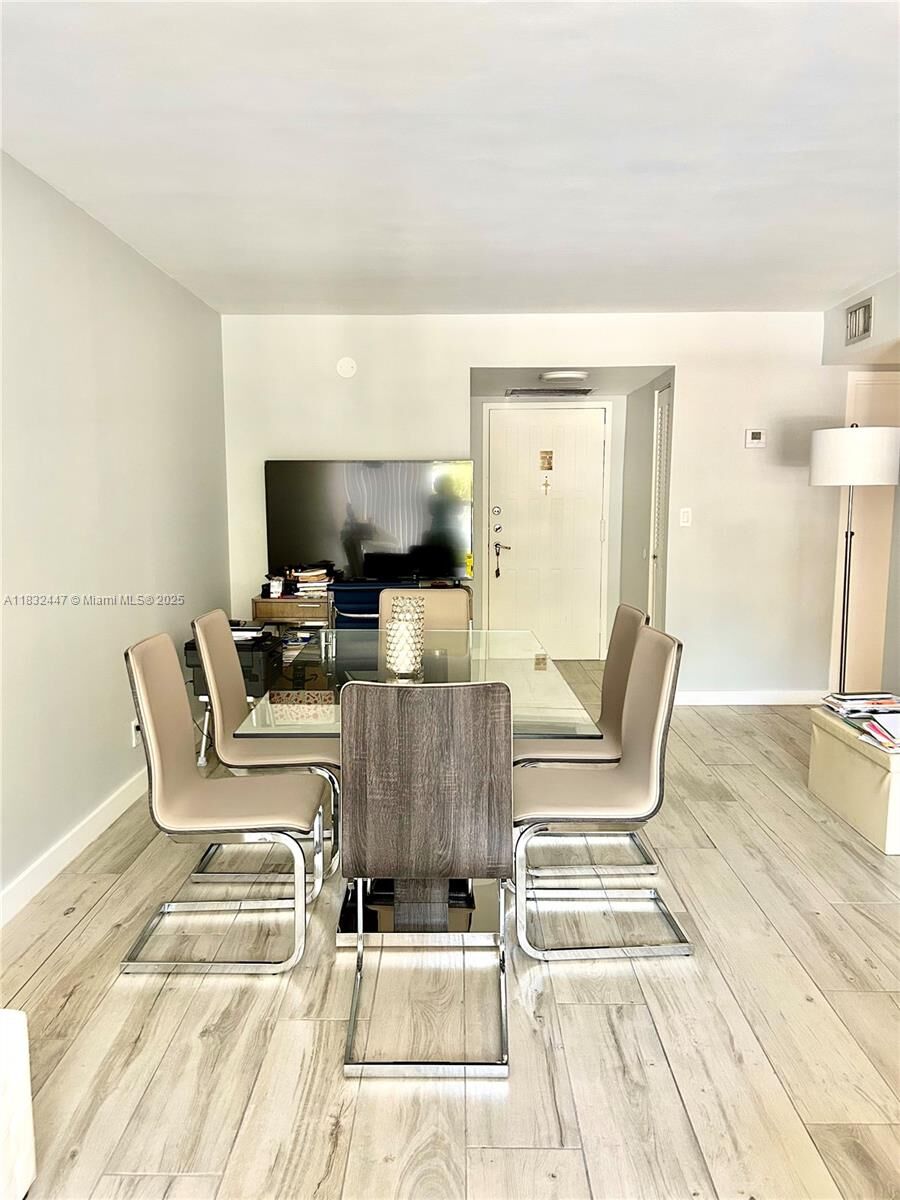 Property Photo: 600 Parkview Dr 204 FL 33009