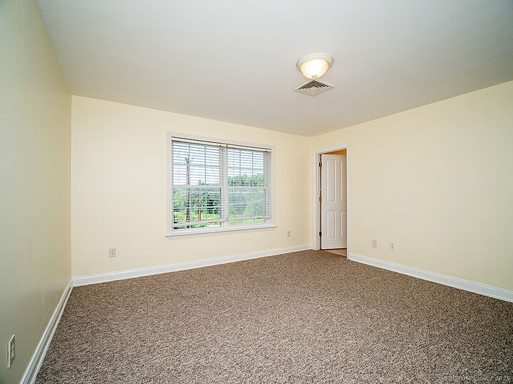 Property Photo:  128 Briar Lane 128  CT 06360 