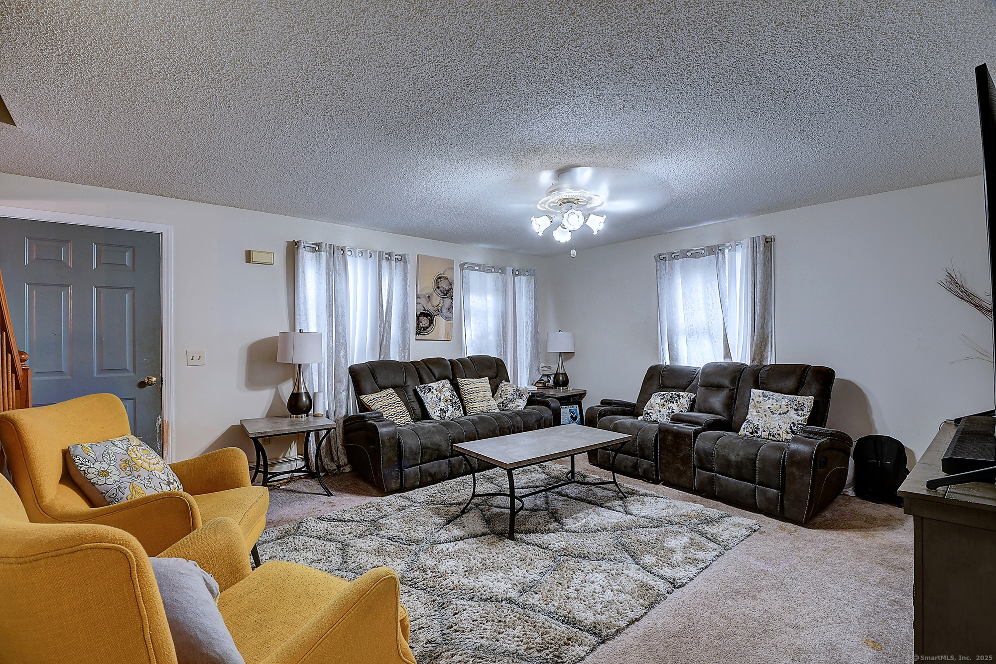 Property Photo: 91 Middle Turnpike East CT 06040
