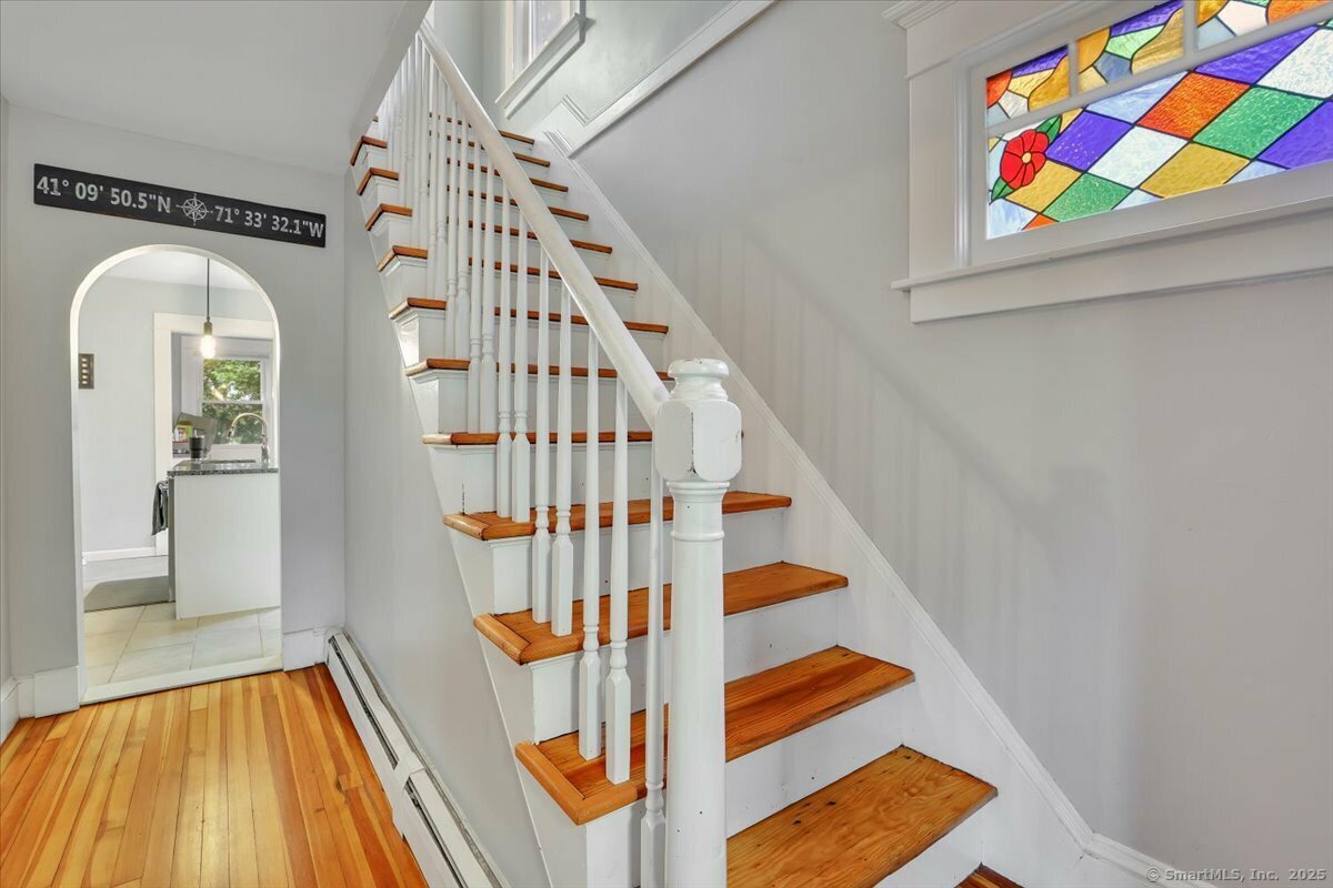 Property Photo:  146 Summit Street  CT 06040 
