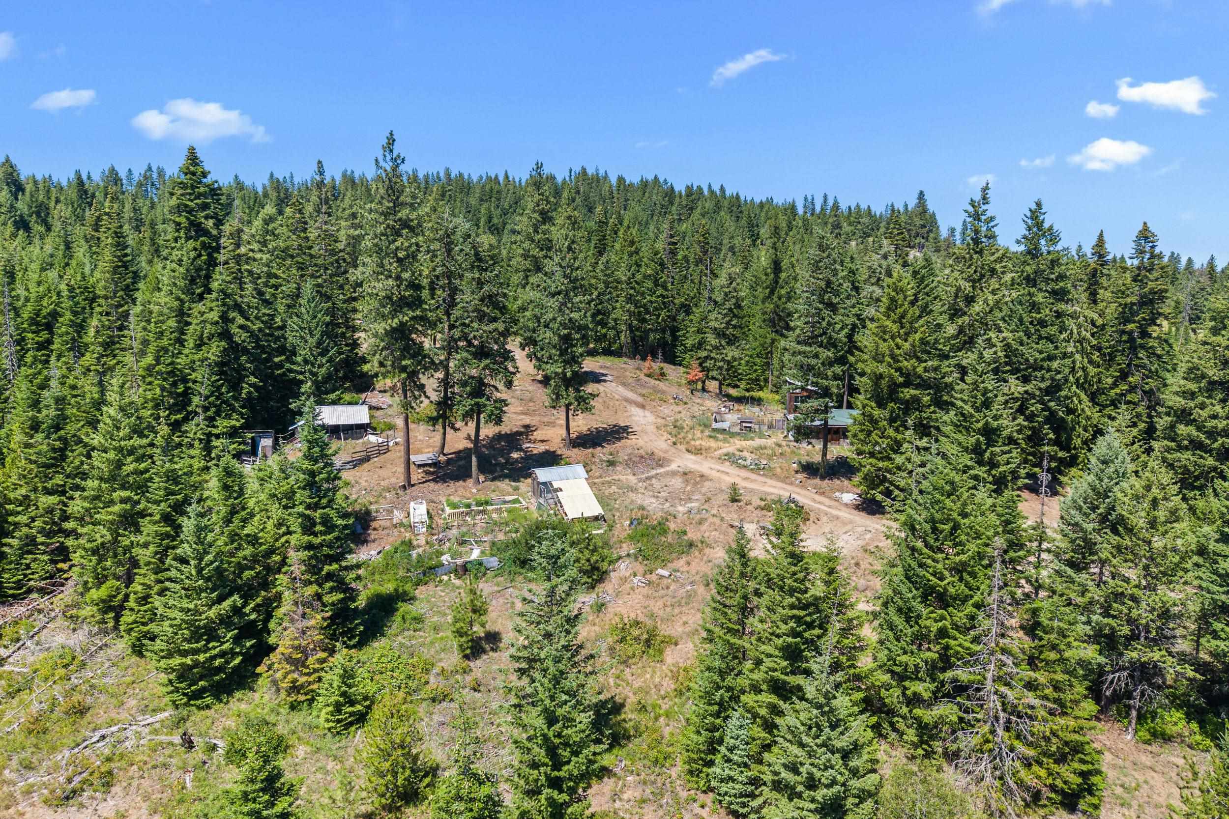 Property Photo: 1022 Spring Hill Rd WA 99156