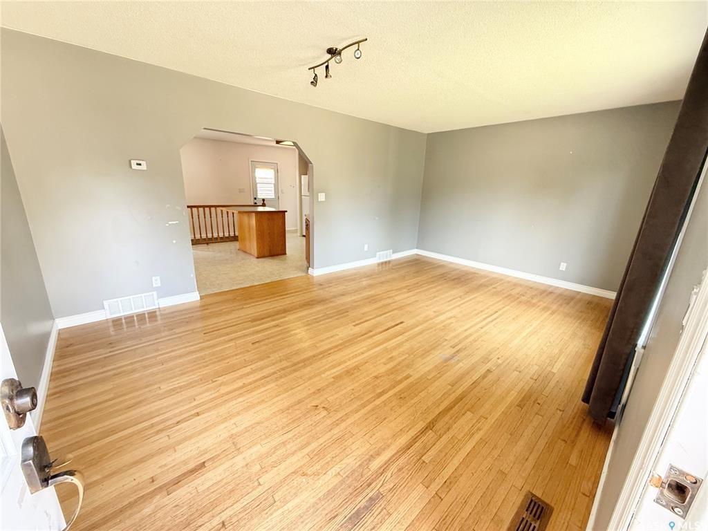 Photo de la propriété: 431 Albert Street SK S4H 1G4