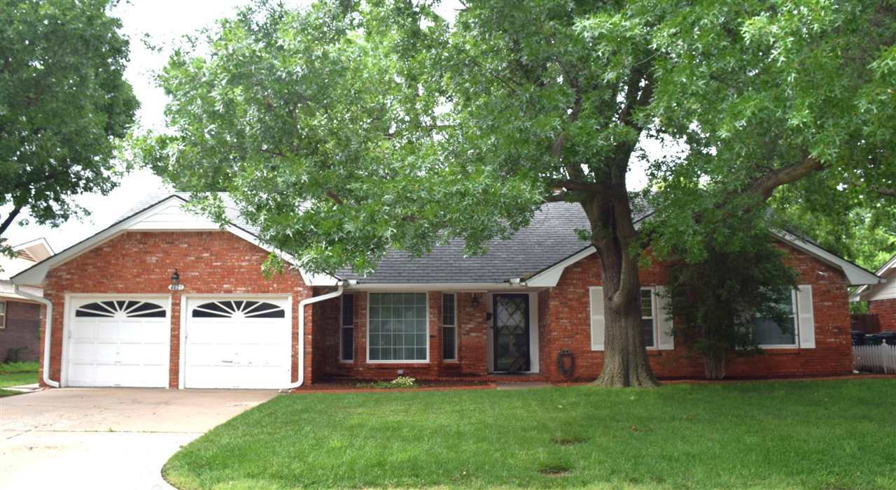 Property Photo: 4621 NW 34th Street OK 73122