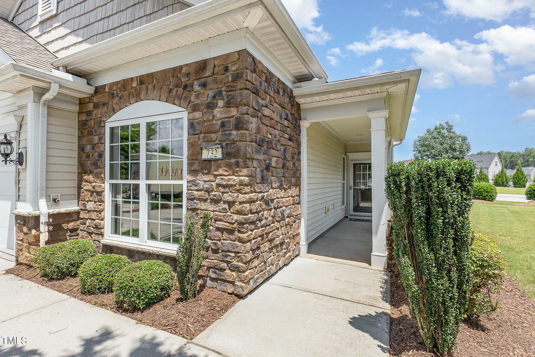 Property Photo: 732 Hornchurch Loop NC 27519