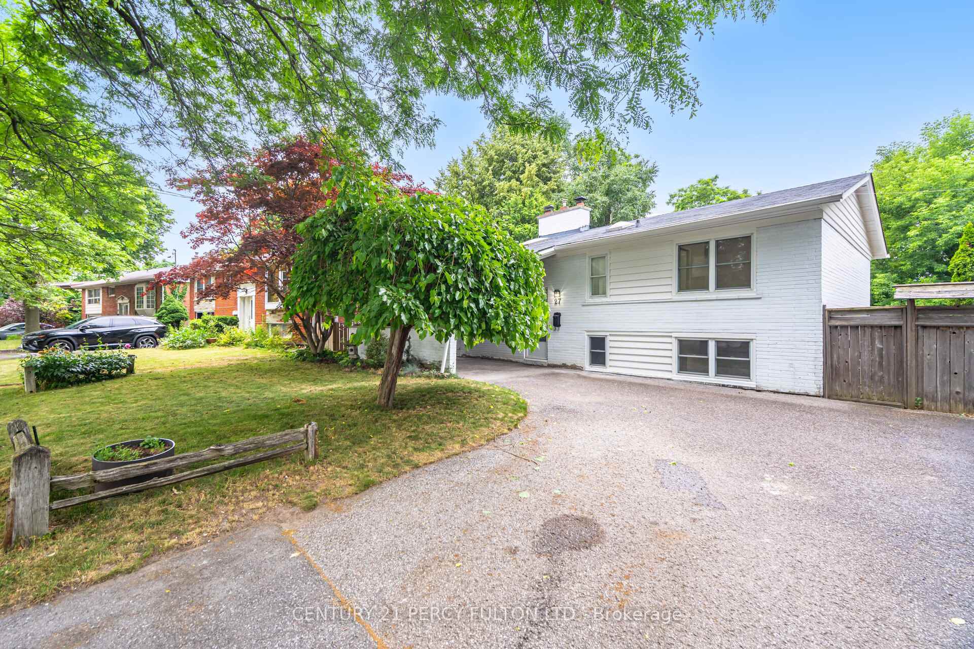 Photo de la propriété:  27 Benleigh Drive  ON M1H 1J1 