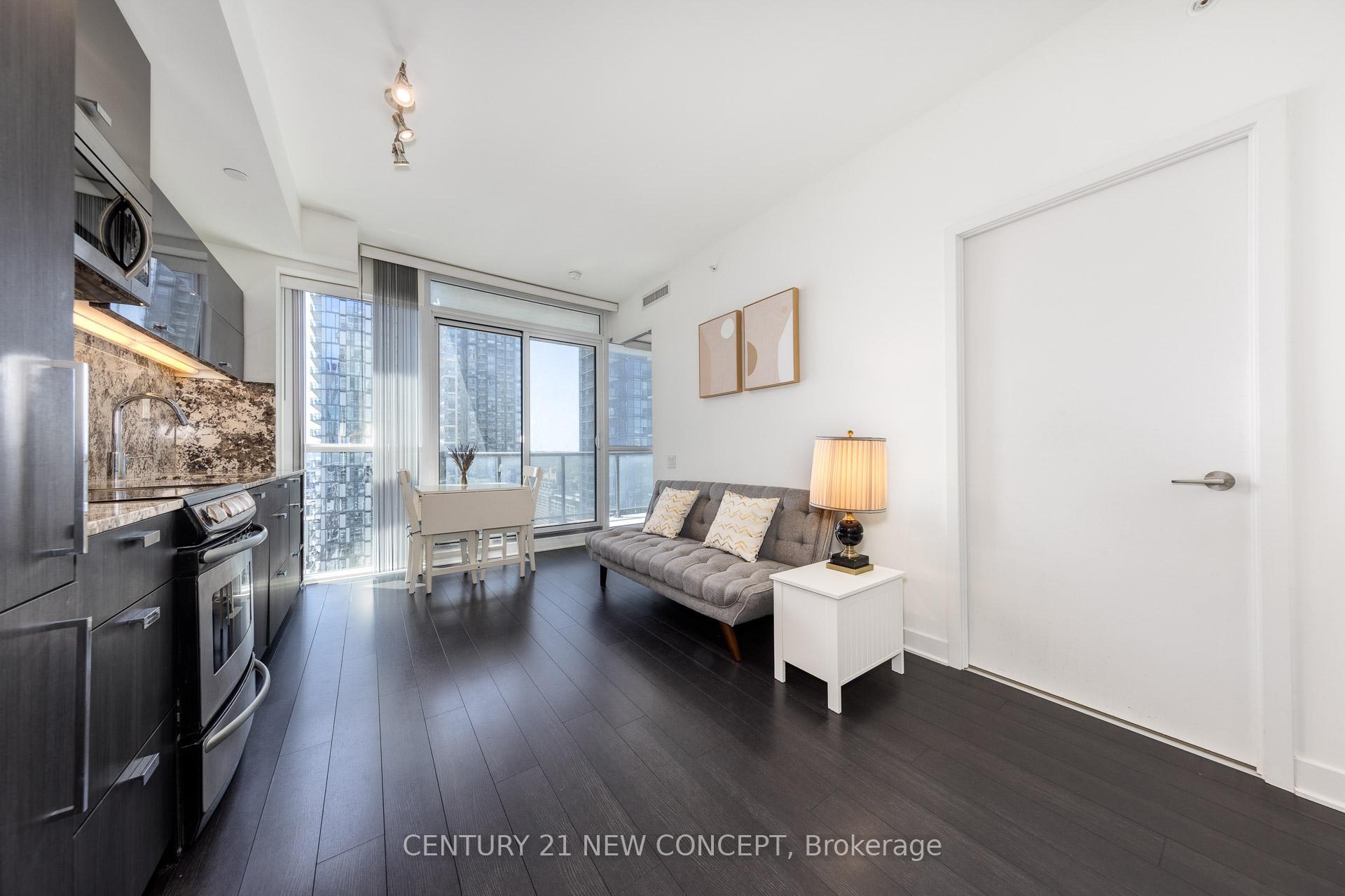 Property Photo:  290 Adelaide Street 2612  ON M5V 0P3 