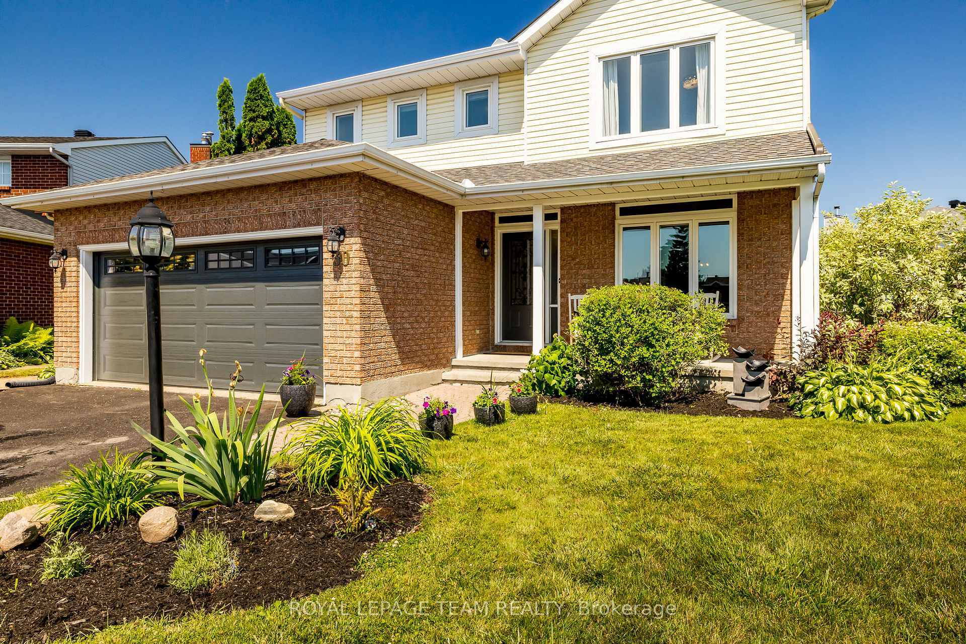 Property Photo: 30 Halley Street ON K2J 3W2