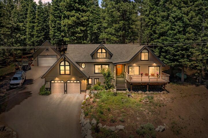 11470 Lockwood Drive  Truckee CA 96161 photo