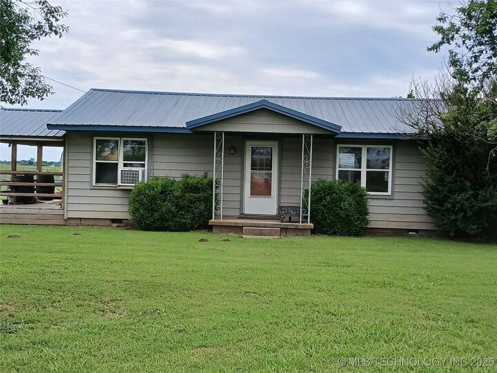 419934 E 1100  Checotah OK 74426 photo