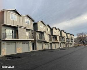 2600 Racquet Ln Ave 26  Yakima WA 98902 photo