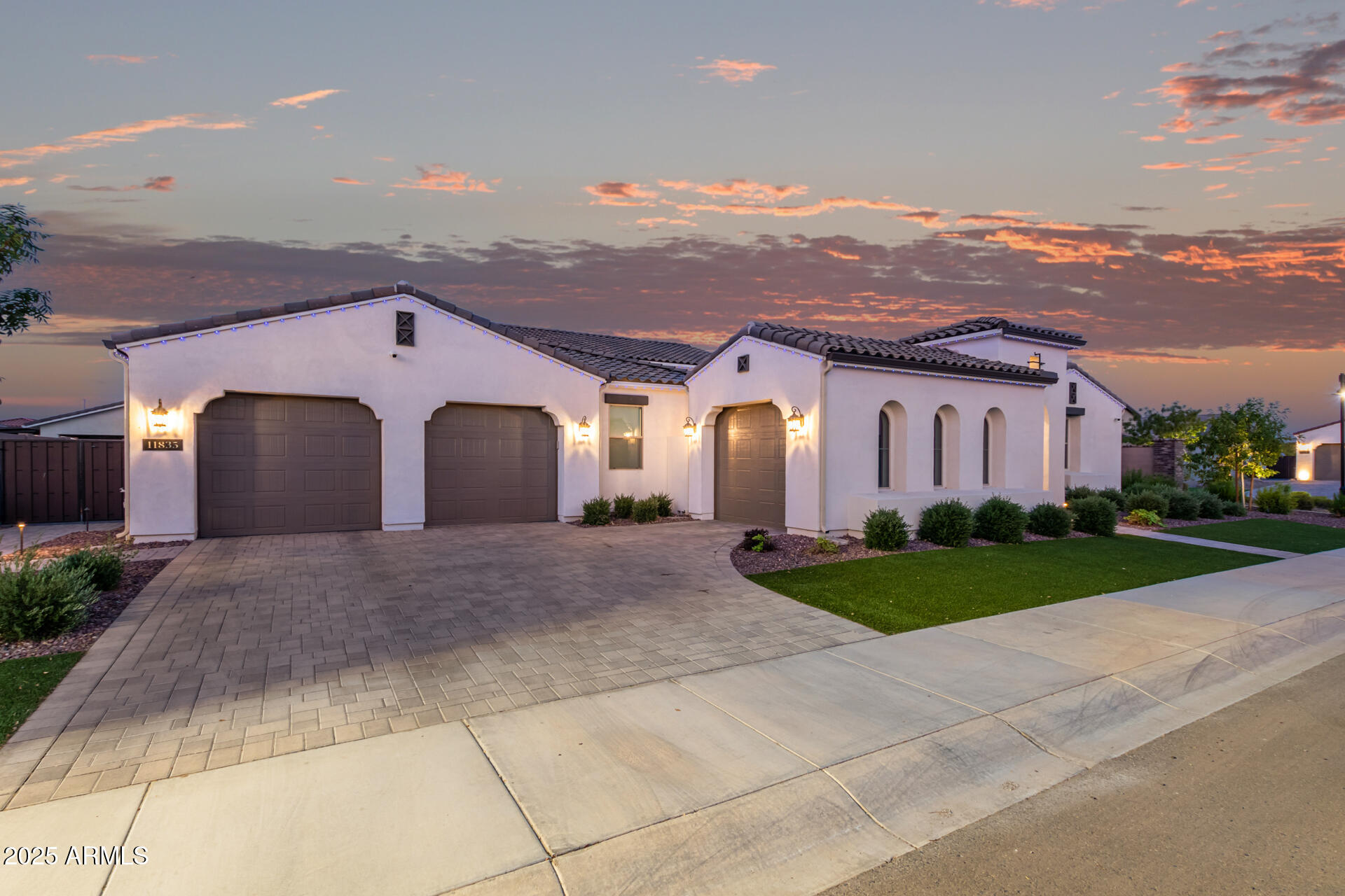 Property Photo: 11835 N Casa Dega Drive AZ 85388