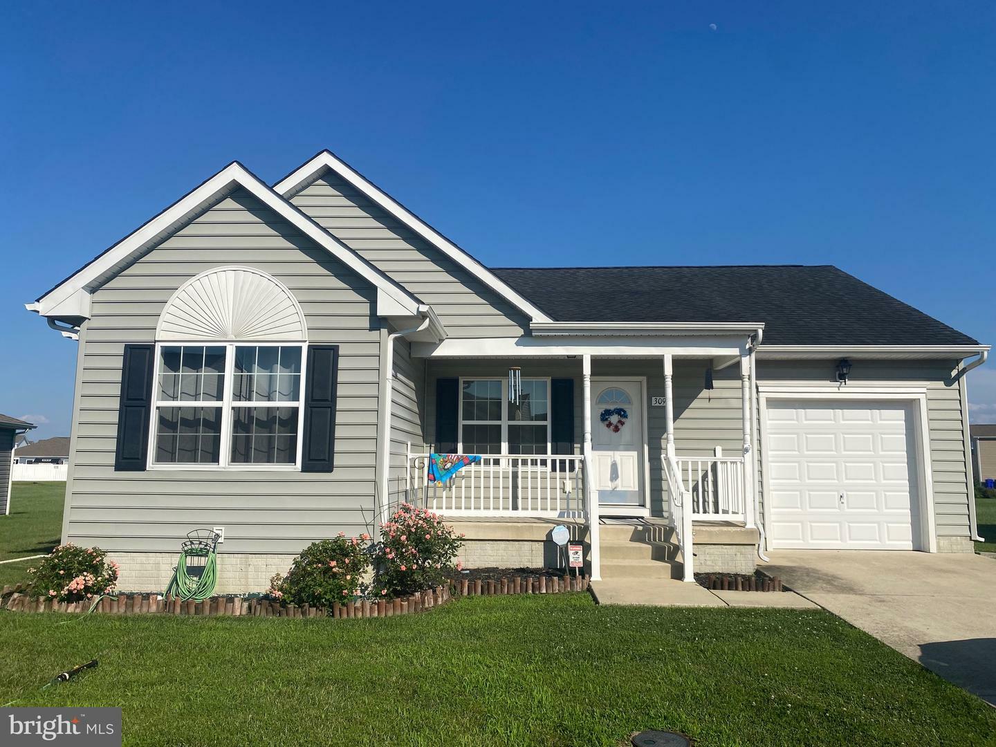 Property Photo:  309 Planters Drive  DE 19973 