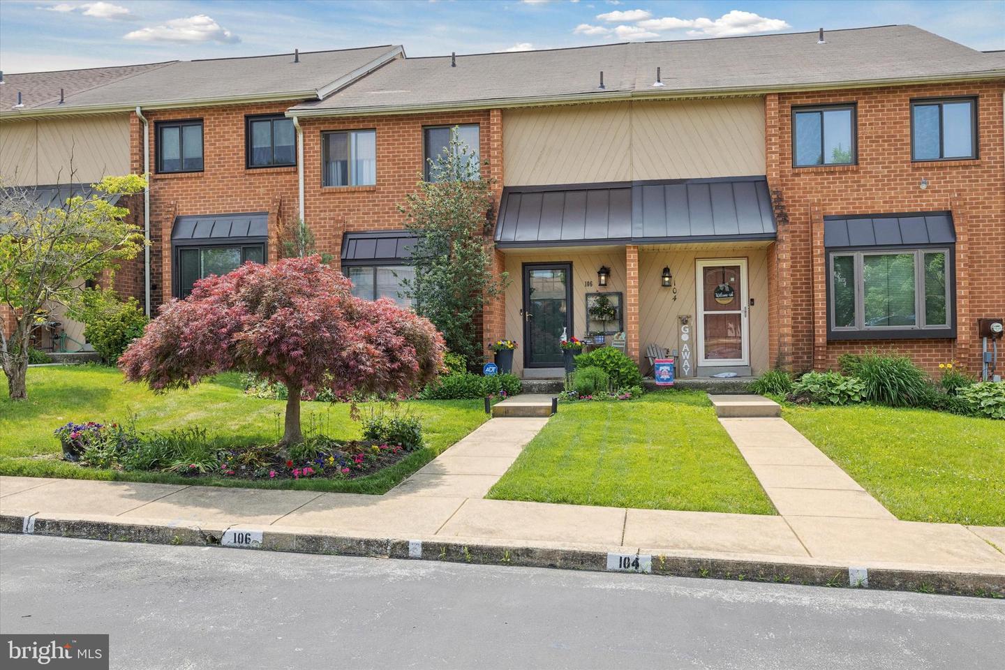 Property Photo:  106 Caernarvon Court  PA 19341 