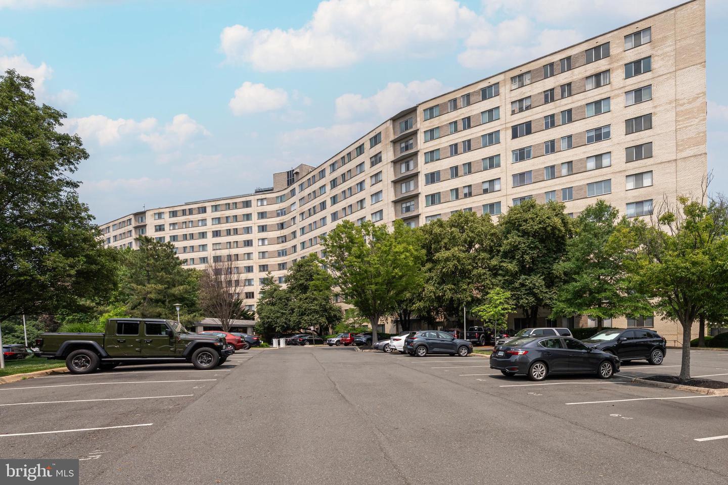 Property Photo: 1200 N Nash Street 232 VA 22209
