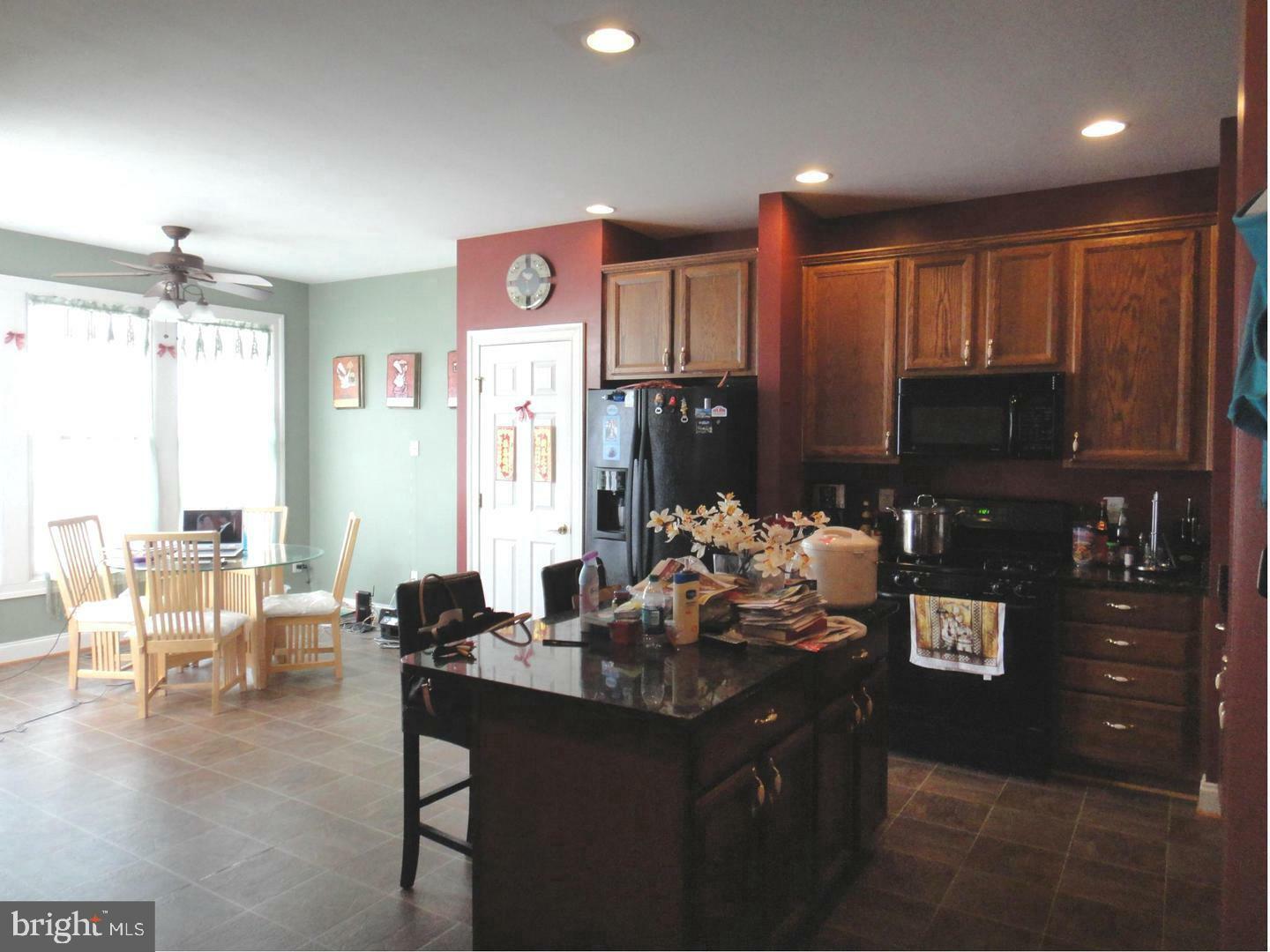 Property Photo: 6866 Witton Circle VA 20155