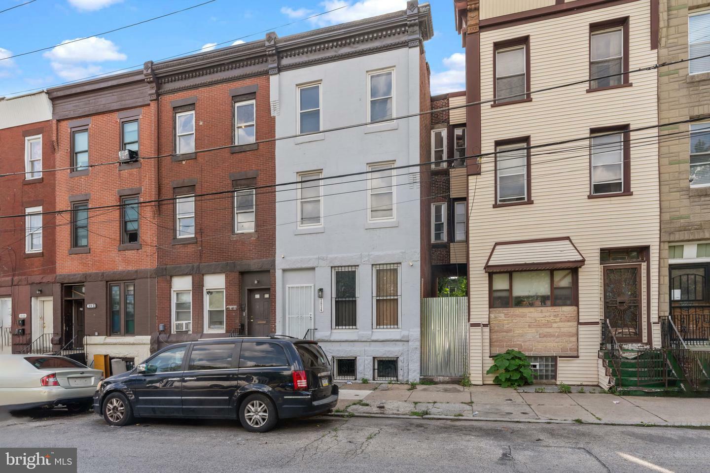 1814 N 22nd Street  Philadelphia PA 19121 photo